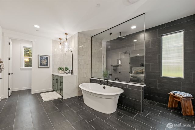 2413 74th Avenue Ct NW, Gig Harbor, WA 98335