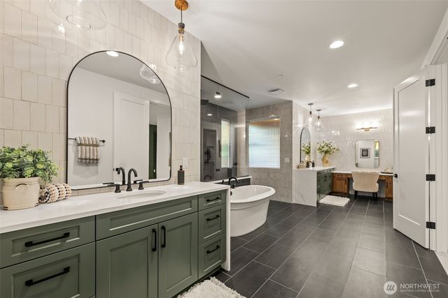 2413 74th Avenue Ct NW, Gig Harbor, WA 98335