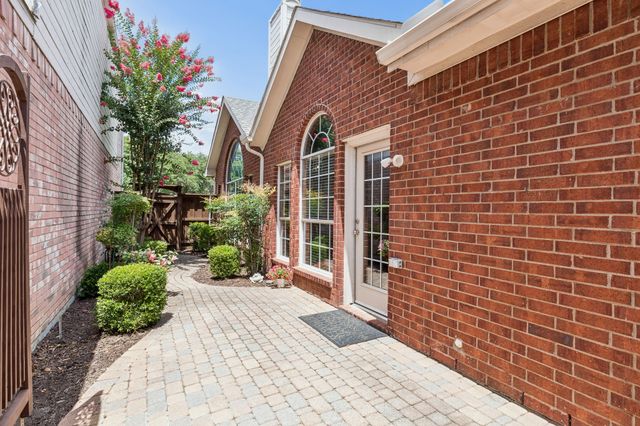 6852 High Field Trail, Plano, TX 75023