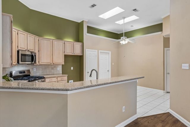 6852 High Field Trail, Plano, TX 75023