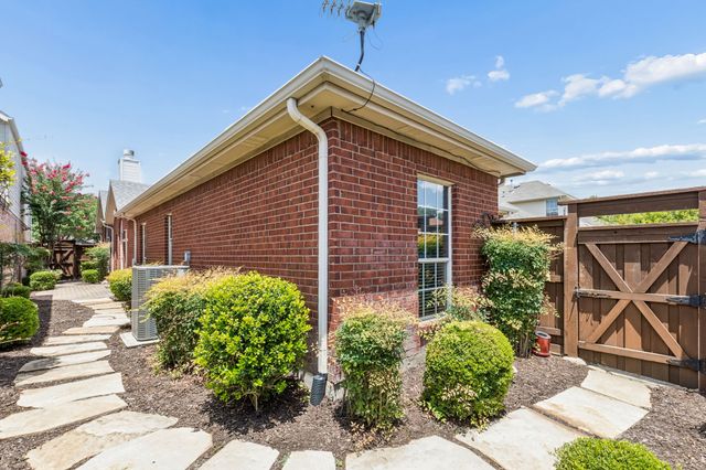 6852 High Field Trail, Plano, TX 75023