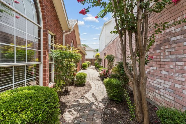6852 High Field Trail, Plano, TX 75023