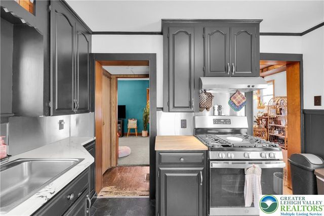 720 North Bishopthorpe, Fountain Hill Boro, PA 18015