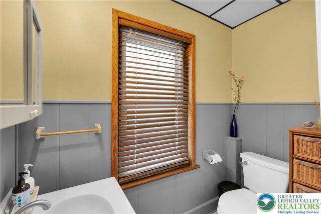 720 North Bishopthorpe, Fountain Hill Boro, PA 18015