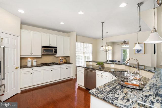 51 MONTE CARLO DR, Hamilton, NJ 08691