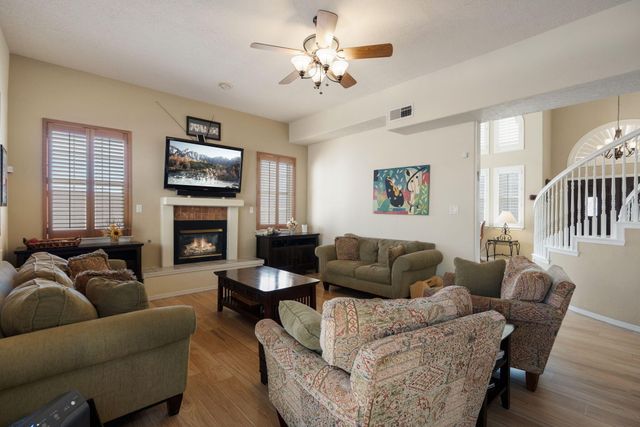 8608 Tierra Alegre Drive NE, Albuquerque, NM 87122