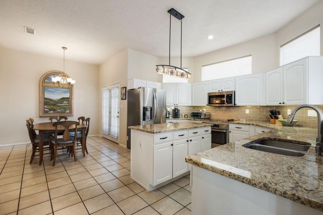 8608 Tierra Alegre Drive NE, Albuquerque, NM 87122