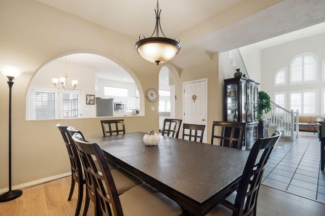 8608 Tierra Alegre Drive NE, Albuquerque, NM 87122