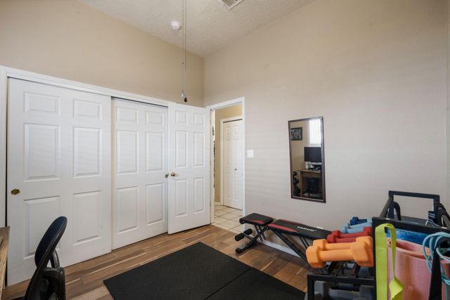 8608 Tierra Alegre Drive NE, Albuquerque, NM 87122