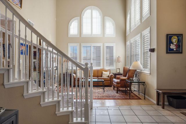 8608 Tierra Alegre Drive NE, Albuquerque, NM 87122