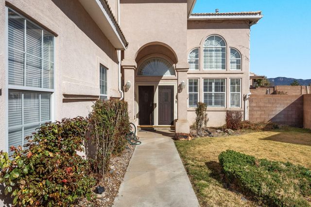 8608 Tierra Alegre Drive NE, Albuquerque, NM 87122
