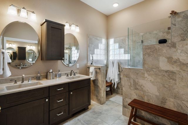 8608 Tierra Alegre Drive NE, Albuquerque, NM 87122