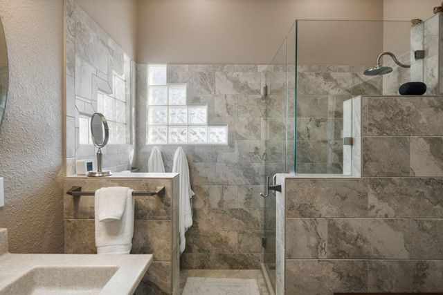 8608 Tierra Alegre Drive NE, Albuquerque, NM 87122