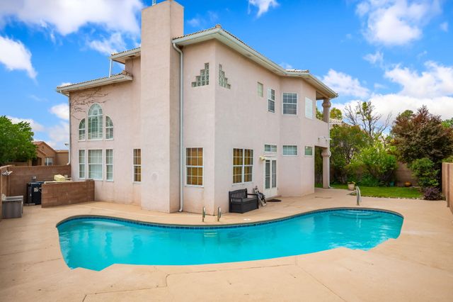 8608 Tierra Alegre Drive NE, Albuquerque, NM 87122