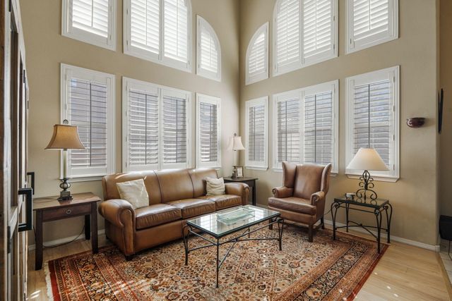 8608 Tierra Alegre Drive NE, Albuquerque, NM 87122