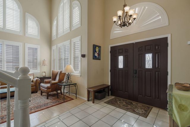 8608 Tierra Alegre Drive NE, Albuquerque, NM 87122