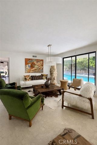 4709 Dunman, Woodland Hills (los Angeles), CA 91364