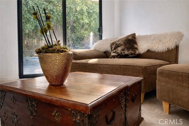 4709 Dunman, Woodland Hills (los Angeles), CA 91364