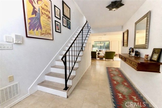 4709 Dunman, Woodland Hills (los Angeles), CA 91364