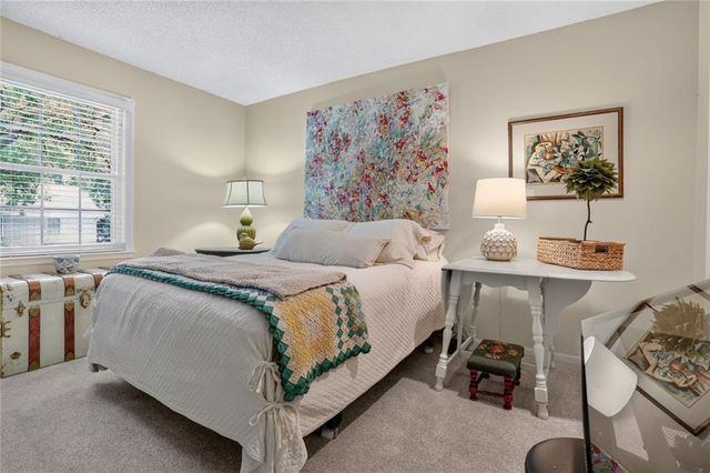 15508 W 89th Street, Lenexa, KS 66219