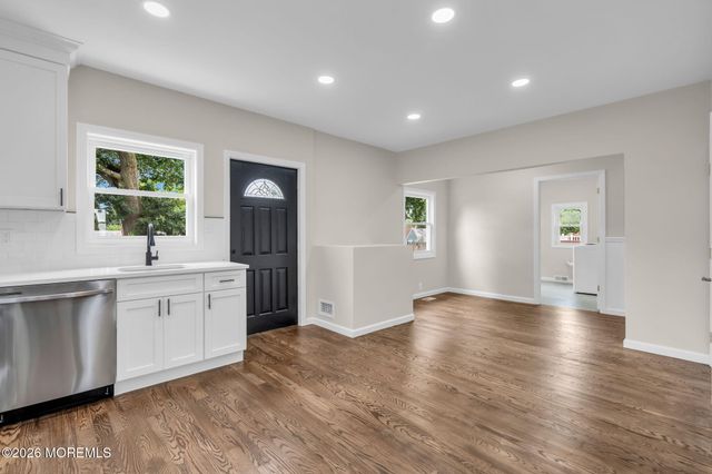 750 Lorraine Drive, Keyport, NJ 07735