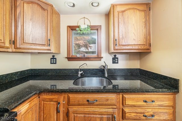 78 Woodlawn Rd, Sparta Twp., NJ 07871