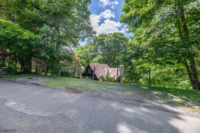78 Woodlawn Rd, Sparta Twp., NJ 07871