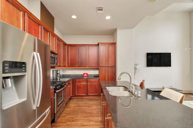 2927 Pease Street, Houston, TX 77003