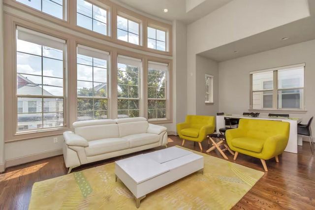 2927 Pease Street, Houston, TX 77003