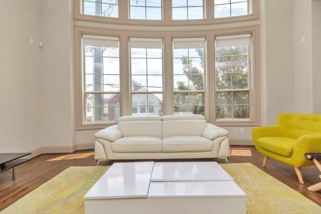 2927 Pease Street, Houston, TX 77003