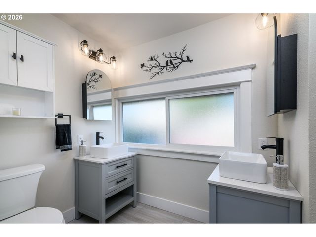 7939 N DANA Ave, Portland, OR 97203