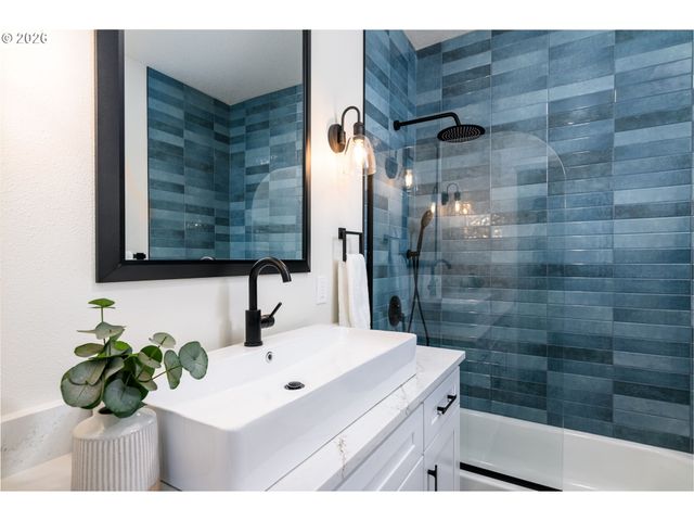 7939 N DANA Ave, Portland, OR 97203