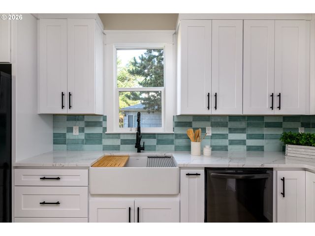 7939 N DANA Ave, Portland, OR 97203