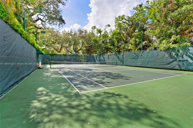 2627 S Bayshore Dr 504, Miami, FL 33133
