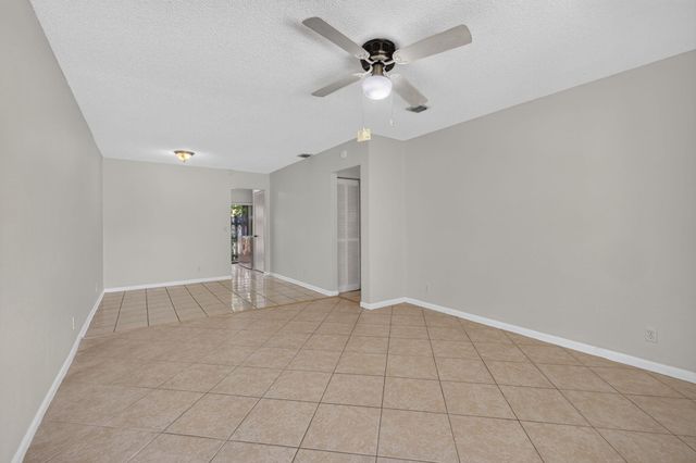 12395 Peconic Court, Wellington, FL 33414