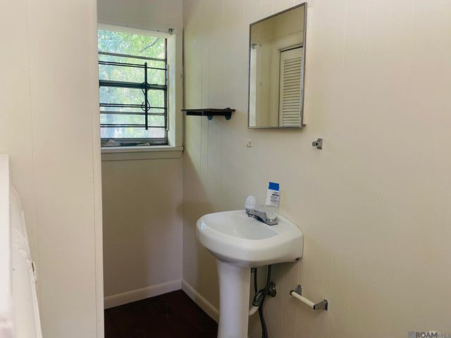 2758 Badley Rd, Baton Rouge, LA 70807