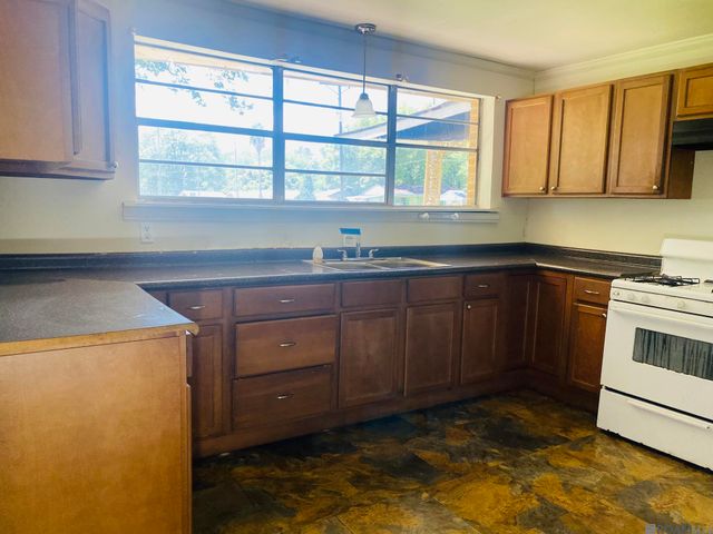 2758 Badley Rd, Baton Rouge, LA 70807