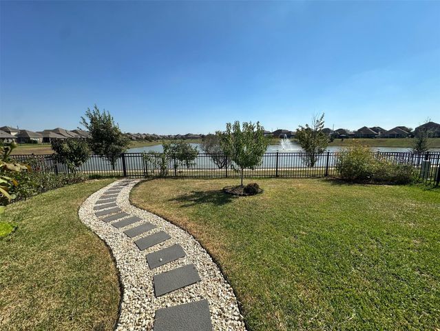 5334 Silver Ledge Drive, Katy, TX 77493