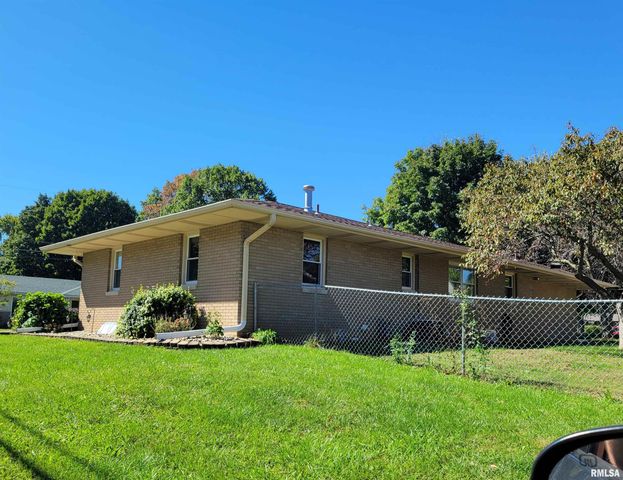 1526 GLENDALE Avenue, Pekin, IL 61554