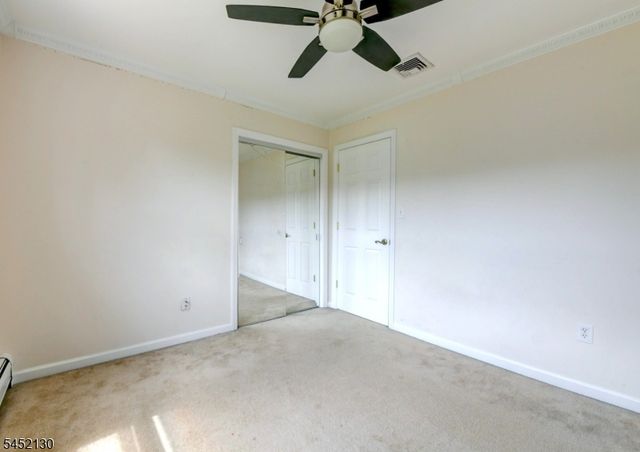 11 Fox Run Dr, East Hanover Twp., NJ 07936