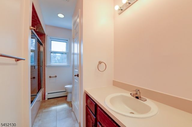 11 Fox Run Dr, East Hanover Twp., NJ 07936