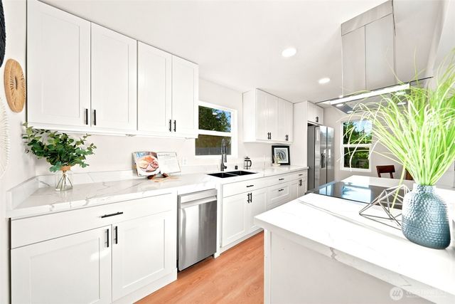 17211 3rd Avenue NE, Shoreline, WA 98155