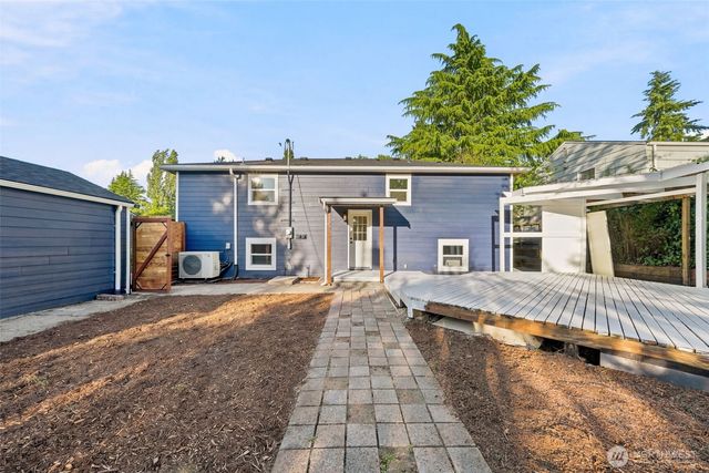 17211 3rd Avenue NE, Shoreline, WA 98155
