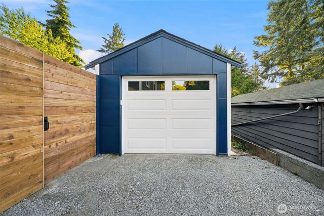 17211 3rd Avenue NE, Shoreline, WA 98155