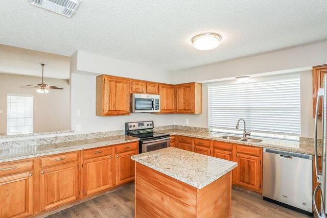 10911 Kirkbud Drive, Houston, TX 77089