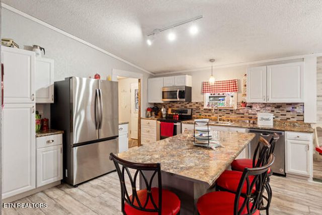 508 Highway 139, Dandridge, TN 37725