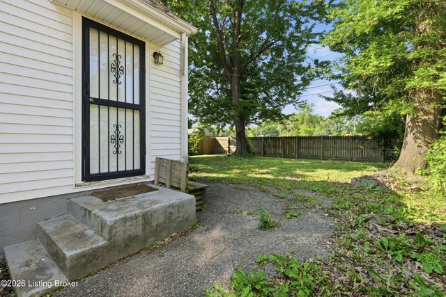 234 W Esplanade Ave, Louisville, KY 40214