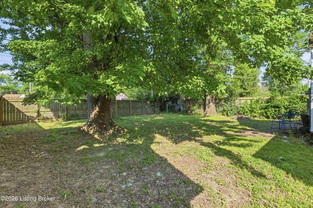 234 W Esplanade Ave, Louisville, KY 40214