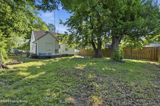 234 W Esplanade Ave, Louisville, KY 40214