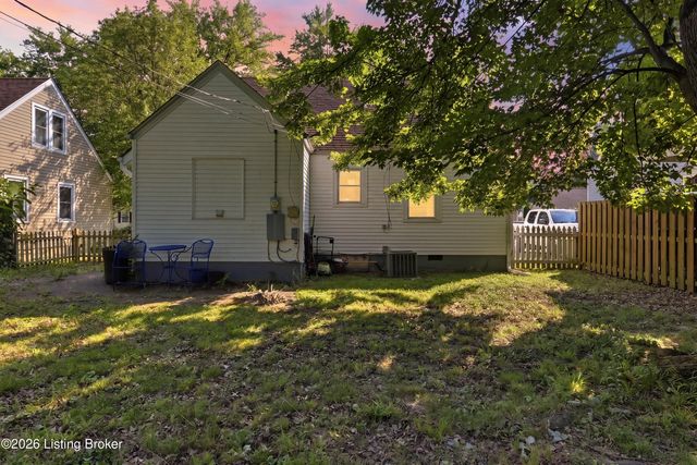 234 W Esplanade Ave, Louisville, KY 40214